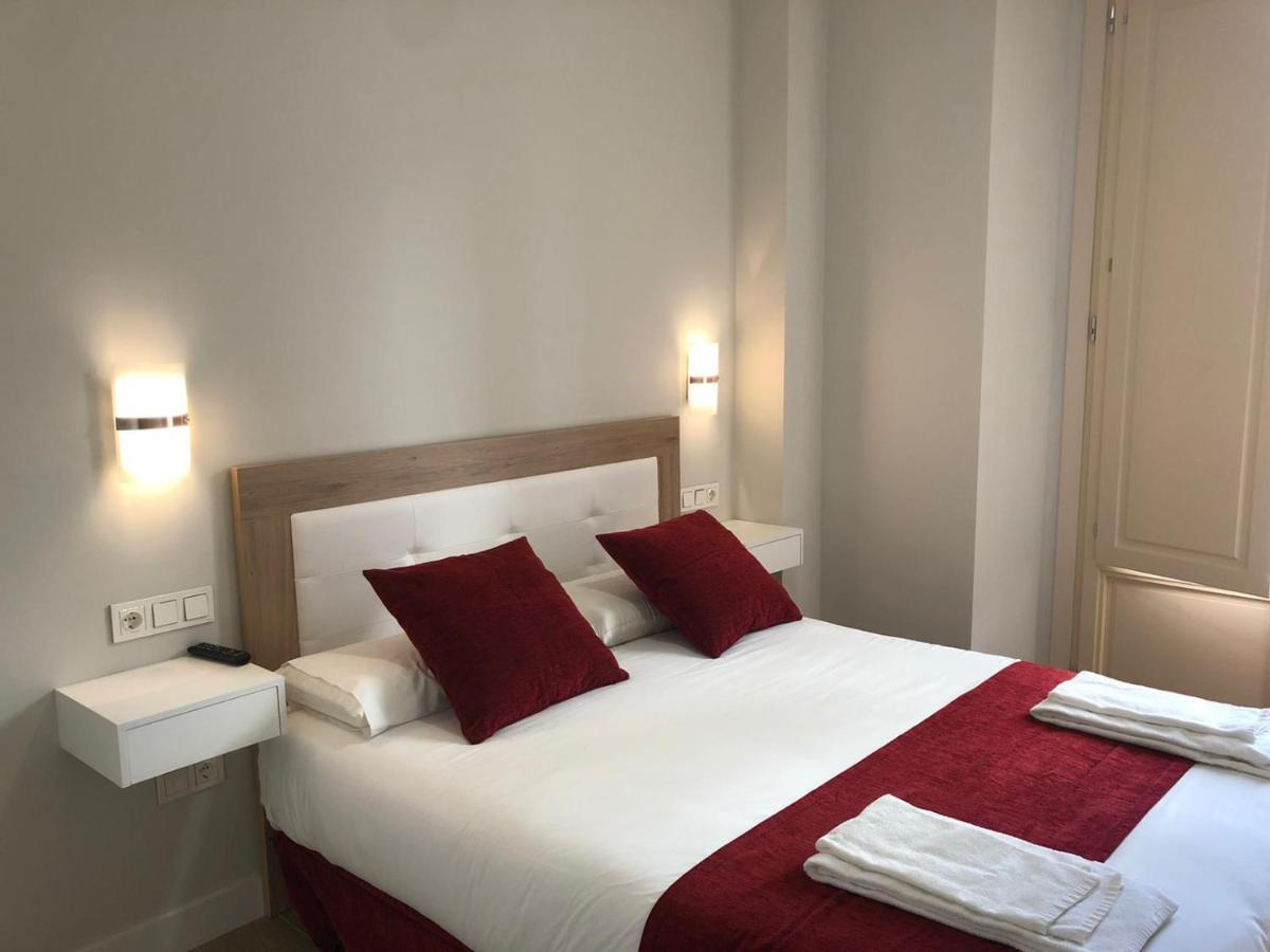 Pinar Malaga Rooms ภายนอก รูปภาพ